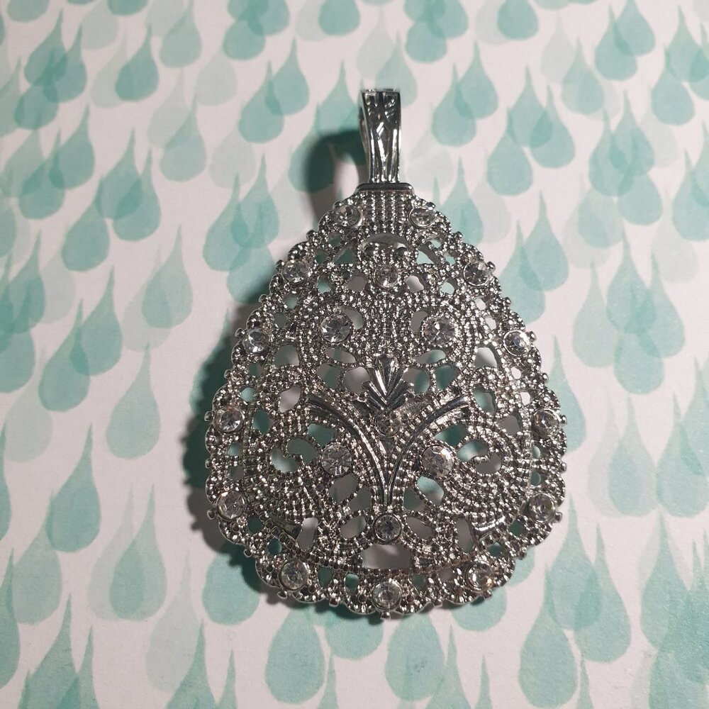 Vintage Silver Tone Filigree Teardrop Pendant Rhinestone Formal Bling Flip Bale